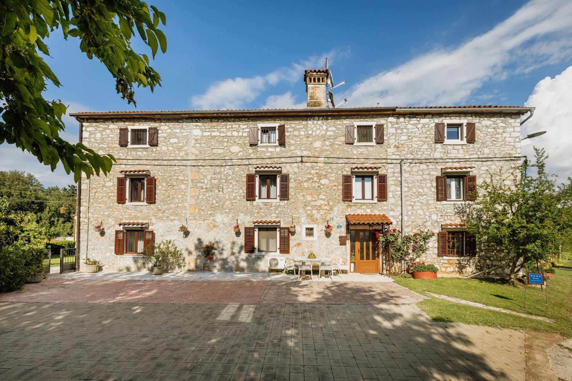 Apartments Mirna Stress Free Babici Экстерьер фото